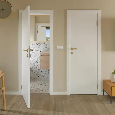 4 Bedroom Cozy Home In Porec *