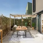 Beautiful In With Indoor Swimming Pool 펜션
