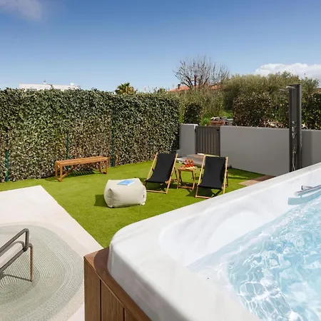4 Bedroom Cozy Home In Porec *