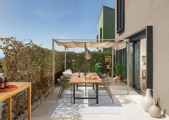 In With Wifi Nyaraló